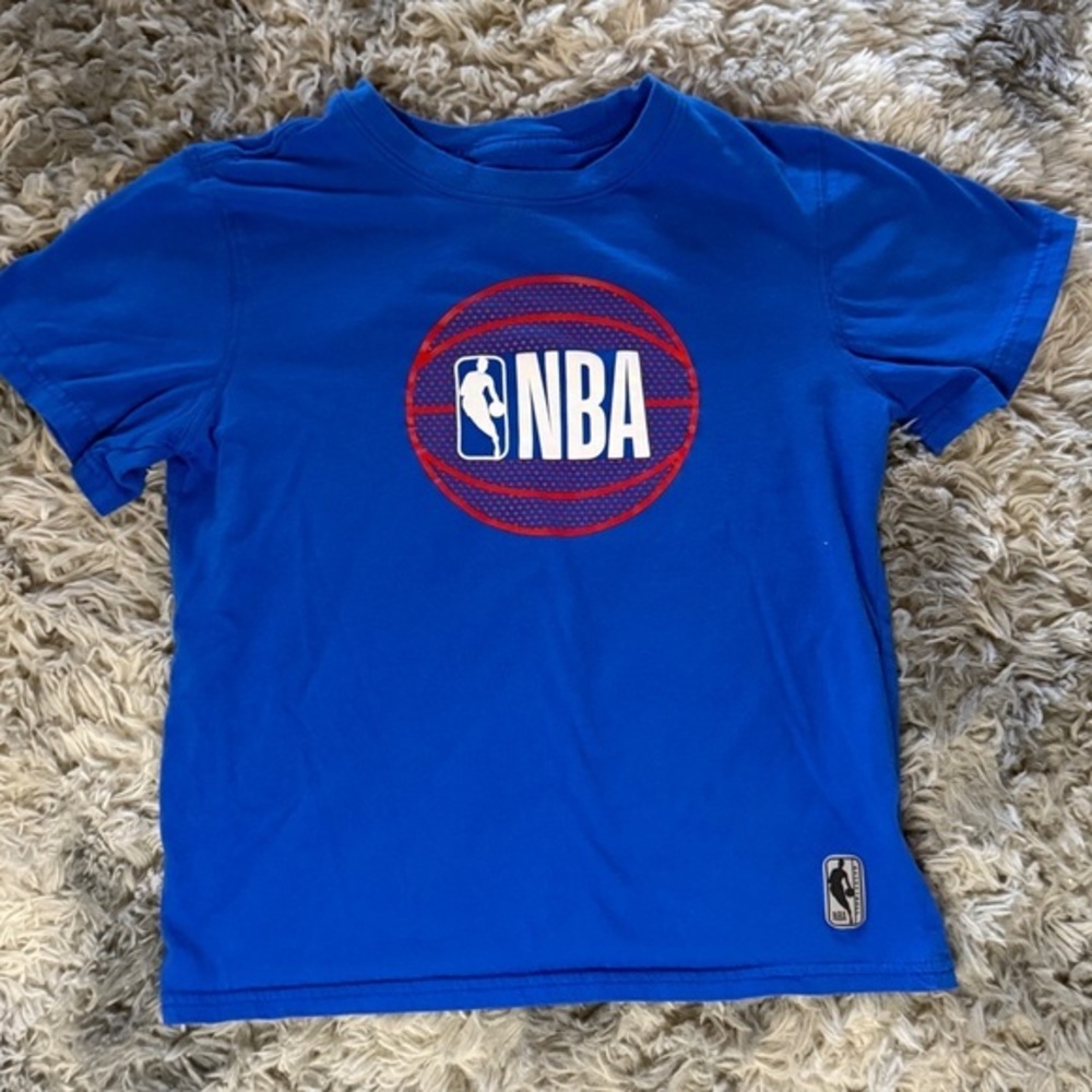 NBA Youth Boys size 10/12 Basketball Short Sleeve Shirt Blue and Red
